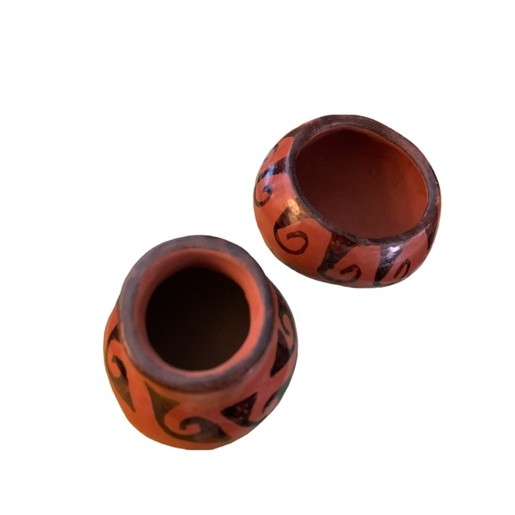 Set of Two Miniature Black on Red Pots - Picture 2 of 4